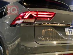 ڤۆڵکسواگن ئەتڵەس کرۆس سپۆرت